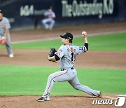 '승리를 위해' 김종수 역투