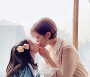 '치과의사♥' 이윤지 6살 딸 "엄마 나 사랑해?"..이윤지, 애틋하네 "얼마나 서운할까"