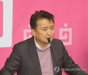 김영환 "文대통령, 이제 세월호에서 빠져나와라" 작심 발언