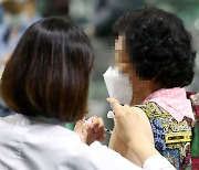 델타 기승인데 2차 접종률 15%.."집단면역 불가능, 접종 전략 바꿔야"