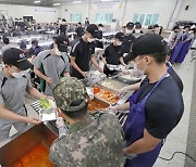 대기업 하면 왜 안되나..'부실 지탄' 軍급식 개선 실효성 논란