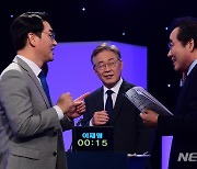 박용진 "이재용 사면 오락가락" vs 이재명 "일방적 주장"