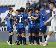 [현장 REVIEW] '돌아온 윤일록 복귀골' 울산, 양주시민축구단 2-0 제압..4강 진출