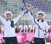 김연경·안산·신유빈·펜싱F4..올림픽 스타 예능 '러시'