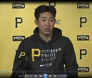 MLB 첫 홈런 치고 인터뷰하는 박효준