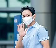 정용화,'손 인사하며 훈훈한 눈 맞춤' [사진]