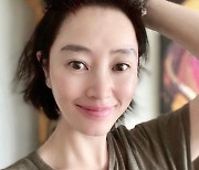 52살 김혜수, 이마 까도 역시 연예인의 연예인