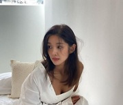 김빈우, 셔츠 한 장만 달랑..'노출' 지적에 "어디까지가 적당?" 응수