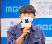 [TD포토] '이벤트를 확인하세요' 김지훈 감독