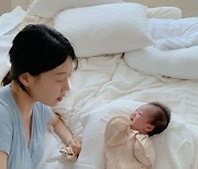 '검사♥' 한지혜, 결혼 10년만 얻은 딸에 애정 듬뿍 "함께라 행복"