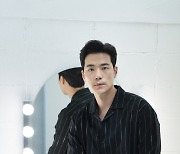 '귀문' 김강우 "첫 공포물, 심리적 조임에 매력 느껴" [인터뷰]