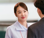 '빨강구두' 소이현, 지상윤 향한 누나 미소..이마 상처 '눈길'