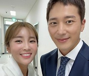 '이보미♥' 이완, 동서 생겼다..결혼식 주인공 같은 선남선녀 비주얼