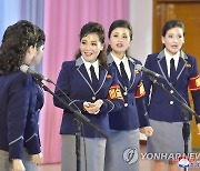 북한, 광복절 76주년 맞아 여맹중앙예술선전대 공연