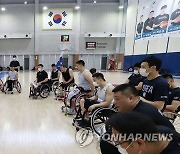 휠체어 농구대표팀 격려하는 황희 장관