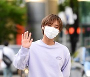 [T포토] 박지훈 '달달한 인사'