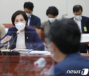 교육위, 사립 교원 채용 교육청 위탁법 與 단독 처리..野 불참