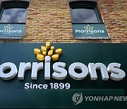 BRITAIN SUPERMARKETS MORRISONS BIDDING WAR SALE