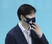 석진욱 감독 "레오 등 베테랑 합류하면 달라질 것"