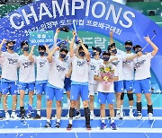 Seoul Woori Card Wibees win KOVO Cup