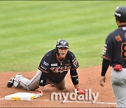 [MD포토] 하주석, '저 진짜 죽었어요?'