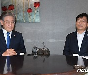 만찬 회동 갖는 송영길 대표와 이재명 지사