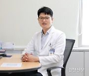 아프간 바그람병원장 지낸 손문준 교수가 전하는 현지 직원들의 절박한 상황 "한국이 적극 받아들여야" [인터뷰]