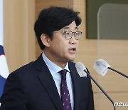 정부 "아프간 조력자 380여명 군수송기로 내일 도착"