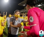 [인터뷰]3연승으로 광주 반등 이끈 김호영 감독 "내 사전에 절망은 없다"