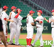 SSG 'KIA에 12-4 승리 거두며 6연패 탈출' [MK포토]