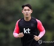 훈련하는 송민규