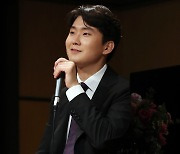 조성진 '전국 리사이틀 투어 앞두고'