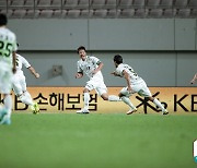 홍정호 실수→결승골..전북, 서울에 4-3 승리