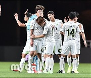 [MD포토] 전북, '혈투끝 서울에 4-3 승리'