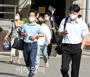 [포토] 백신 접종자 오후6시 이후 4인까지  모임 허용