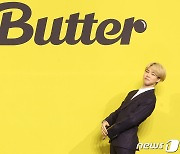 BTS '지민 비행기' 띄운 중국 아미, 웨이보 6개월 정지