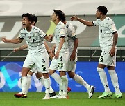 Little change in the K League as Jeonbuk win one, lose one