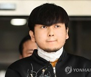 '세 모녀 살인' 김태현 "우발적 살인" 주장..유족 측 증인 실신