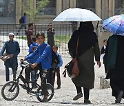 WHO "아프간 의료시설 90% 폐쇄 위기"