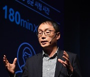 구현모 KT 대표, 김부겸 총리 만났다.."3년간 AI인력 3600명 양성"