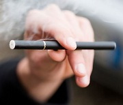 전자담배에 함유된 니코틴도 '혈전' 유발.."심근경색·뇌졸중으로 이어질 수도"