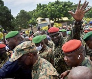 [이 시각] 기니 쿠데타 세력 거국정부 구성 약속, "광산사업계약 존중"