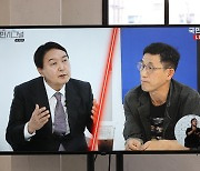 "허위폭로 소동은 정경심 감독 아래 장경욱 주연∼" 주장한 진중권..명예훼손 혐의 검찰 송치