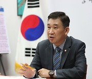 [인터뷰] 소상공인회장 출신 최승재 의원 "방역실패로 말 잘들은 자영업자만 피해"