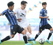 '이창민 추가시간 골' 제주, 인천에 2-1 승리..5개월 만의 연승