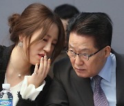 尹측 "박지원 게이트" vs 민주당 "물타기".. '고발사주' 의혹 점입가경