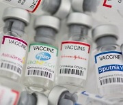 CDC 보고서 "코로나19 백신이 입원 위험 10분의 1로 줄인다"