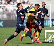 [GOAL 리뷰] '황의조 부상 교체' 보르도, 랑스에 2-3 패배. 꼴찌 추락