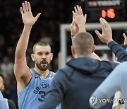 [NBA] 고국으로 돌아가는 마크 가솔, 멤피스가 마지막 배웅해준다