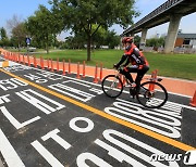 양화 한강공원 '안전해진 새 자전거도로 이용하세요'